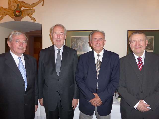 (v.l.) Bürgermeister a. D. Günter Dehn, Staatsminister a.D. Hermann Leeb, Horst Kirchner und Dr. Bernd Pattloch