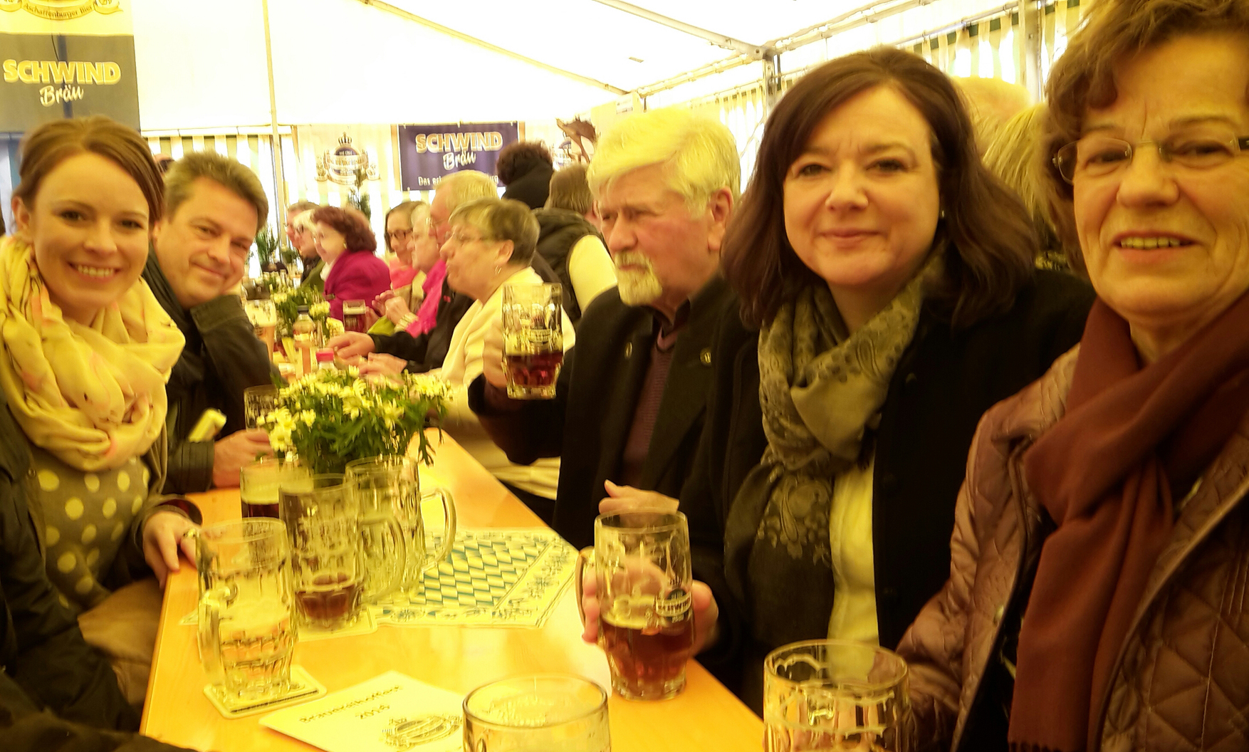v.l. Johanna Rath (Stadträtin), Frank Christl (stellv. Ortvorsitzender), Karl Heinz Burger (Stadtrat), Jessica Euler (Bürgermeisterin), Brigitte Gans (Stadträtin)